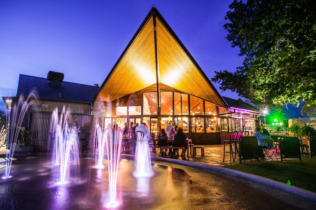 Hopscotch Restaurant & Bar | restaurant | Tamworth Regional Playground Bicentennial Park, Kable Ave &, Hill St, Tamworth NSW 2340, Australia | 0267668422 OR +61 2 6766 8422