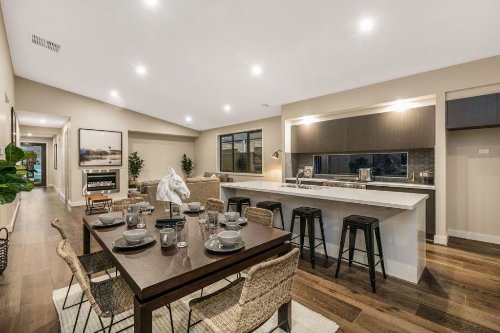 Rawdon Hill Display Home Officer | Bronte Boulevard, Officer VIC 3809, Australia | Phone: 97023884