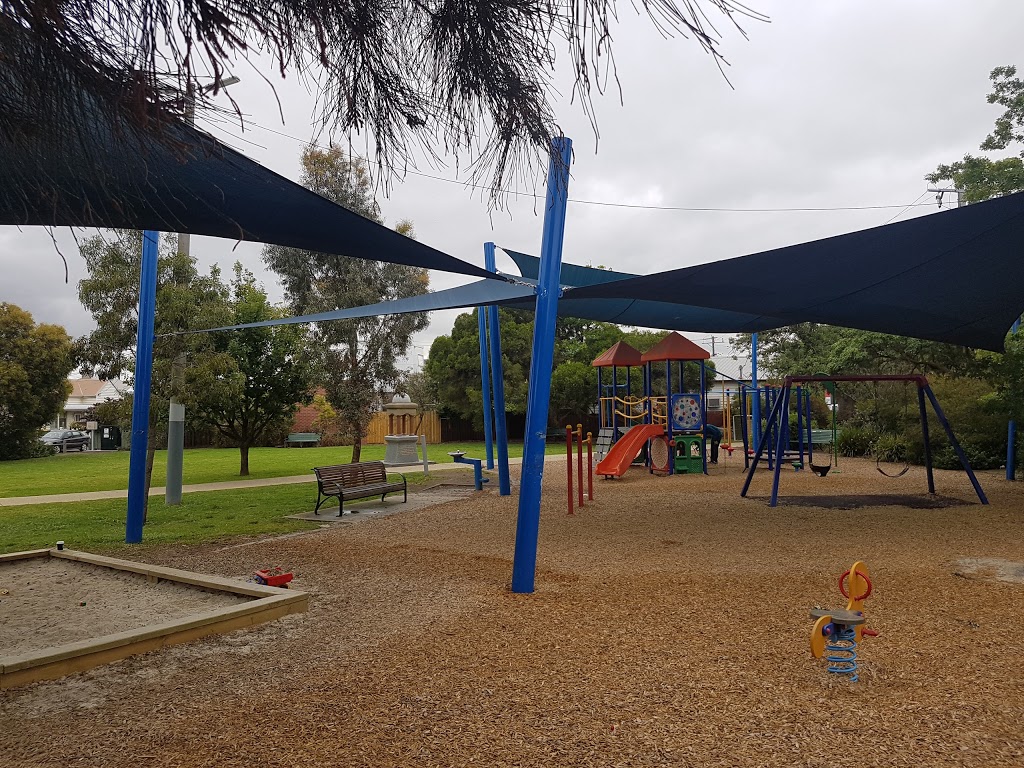 Fels Park | park | 33 Simpson St, Yarraville VIC 3013, Australia | 0384272001 OR +61 3 8427 2001