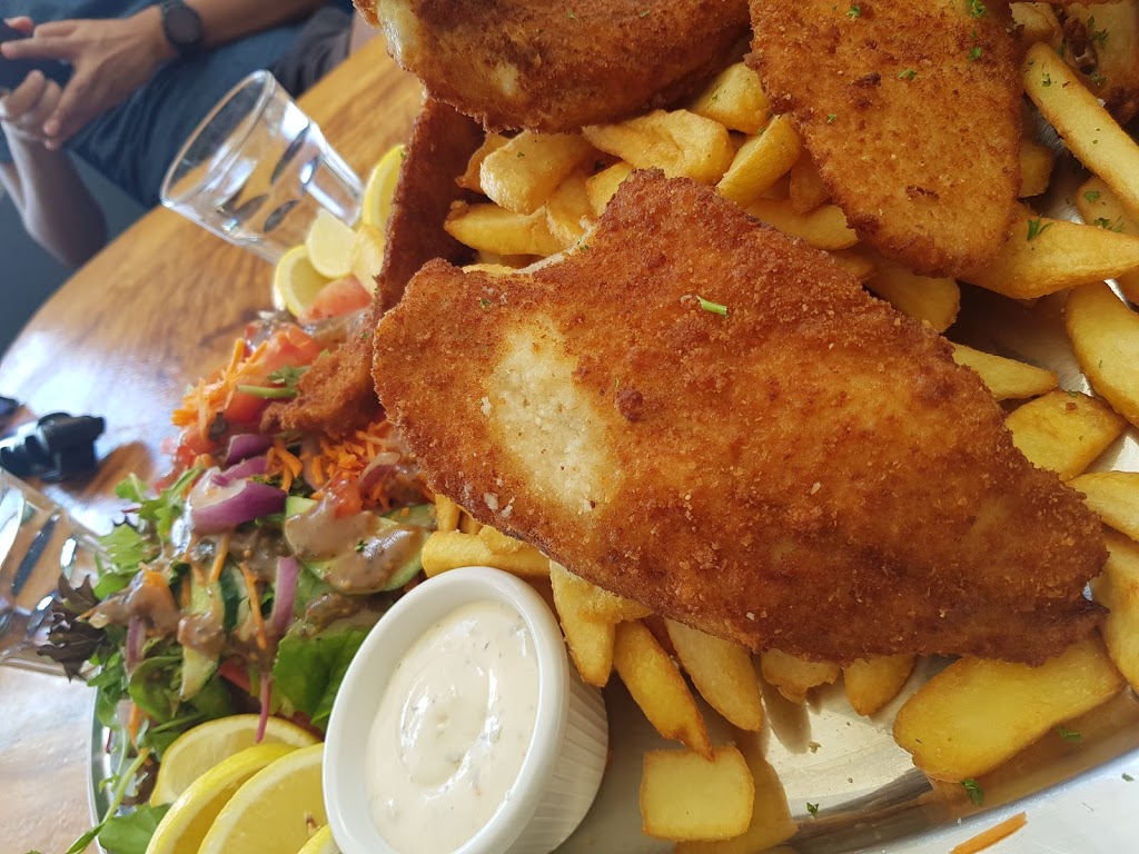 Fishes at the Point | cafe | 2/15 Mooloomba Rd, Point Lookout QLD 4183, Australia | 0734153444 OR +61 7 3415 3444