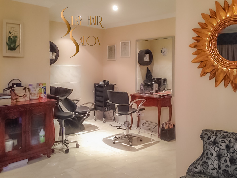 Silky Hair Salon | 35 Jester Pkwy, Meadow Springs WA 6210, Australia | Phone: 0417 299 590