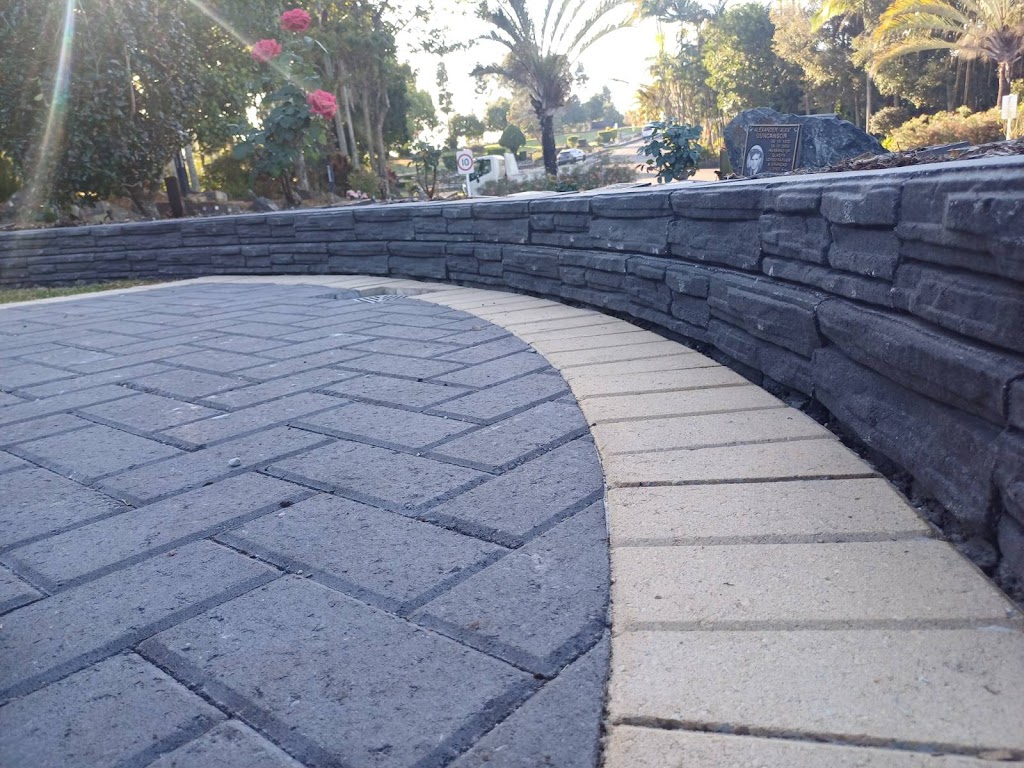DJ Landscape Construction | Unit 1/17 Moonlight Ln, Coomera QLD 4209, Australia | Phone: 0411 572 299