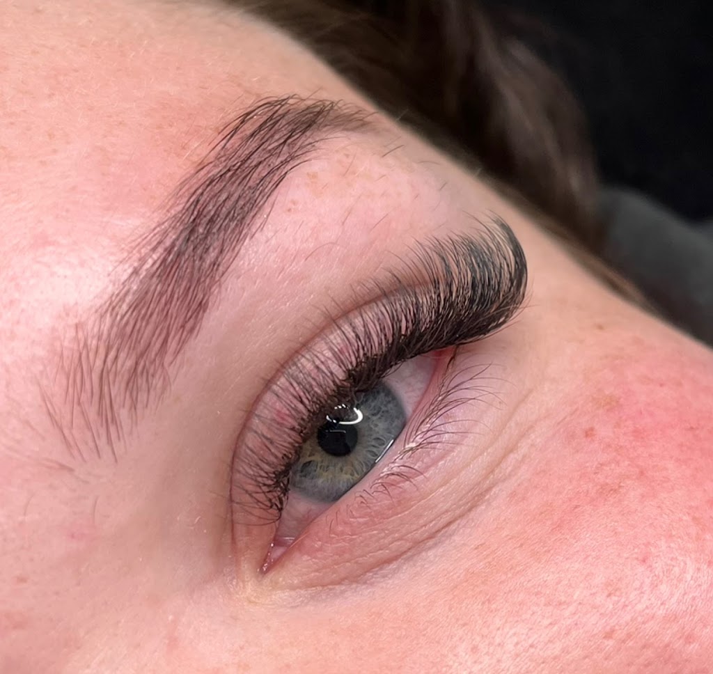 Lash & Thread | 11 Waikanda Cres, Whalan NSW 2770, Australia | Phone: 0432 212 343
