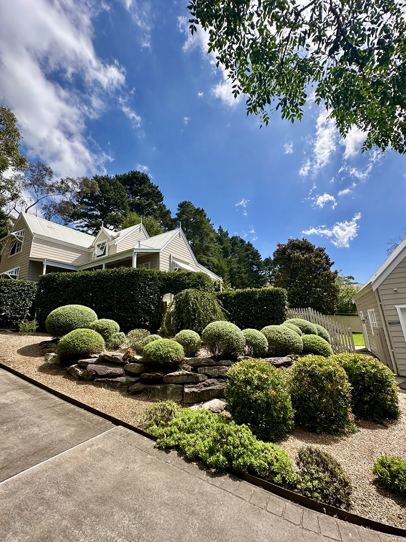 Golden Leaf Gardening | 13 Crane St, Springwood NSW 2777, Australia | Phone: 0401 666 303