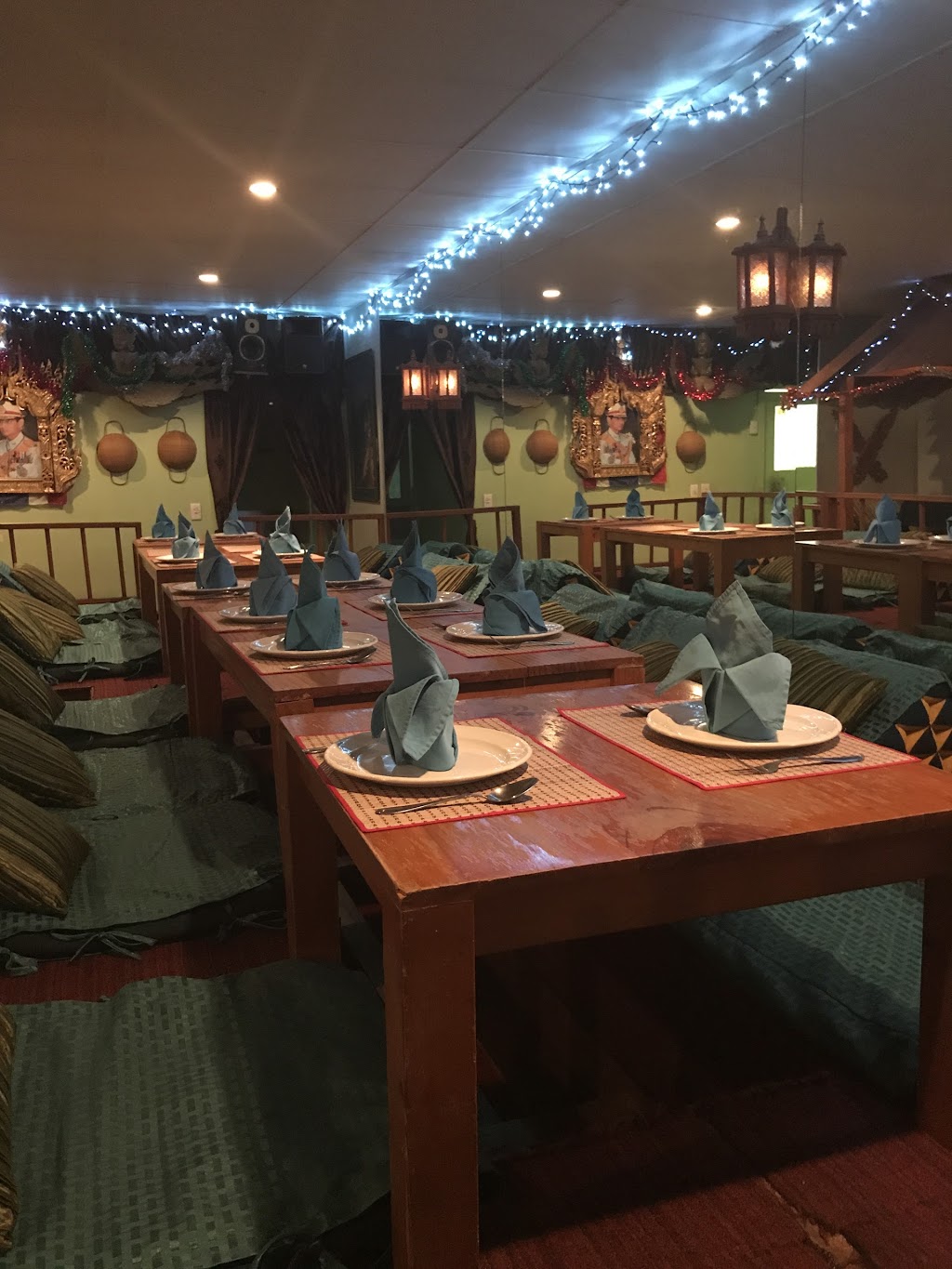 Basil Thai Restaurant | 2243 Gold Coast Hwy, Mermaid Beach QLD 4218, Australia | Phone: (07) 5572 7800