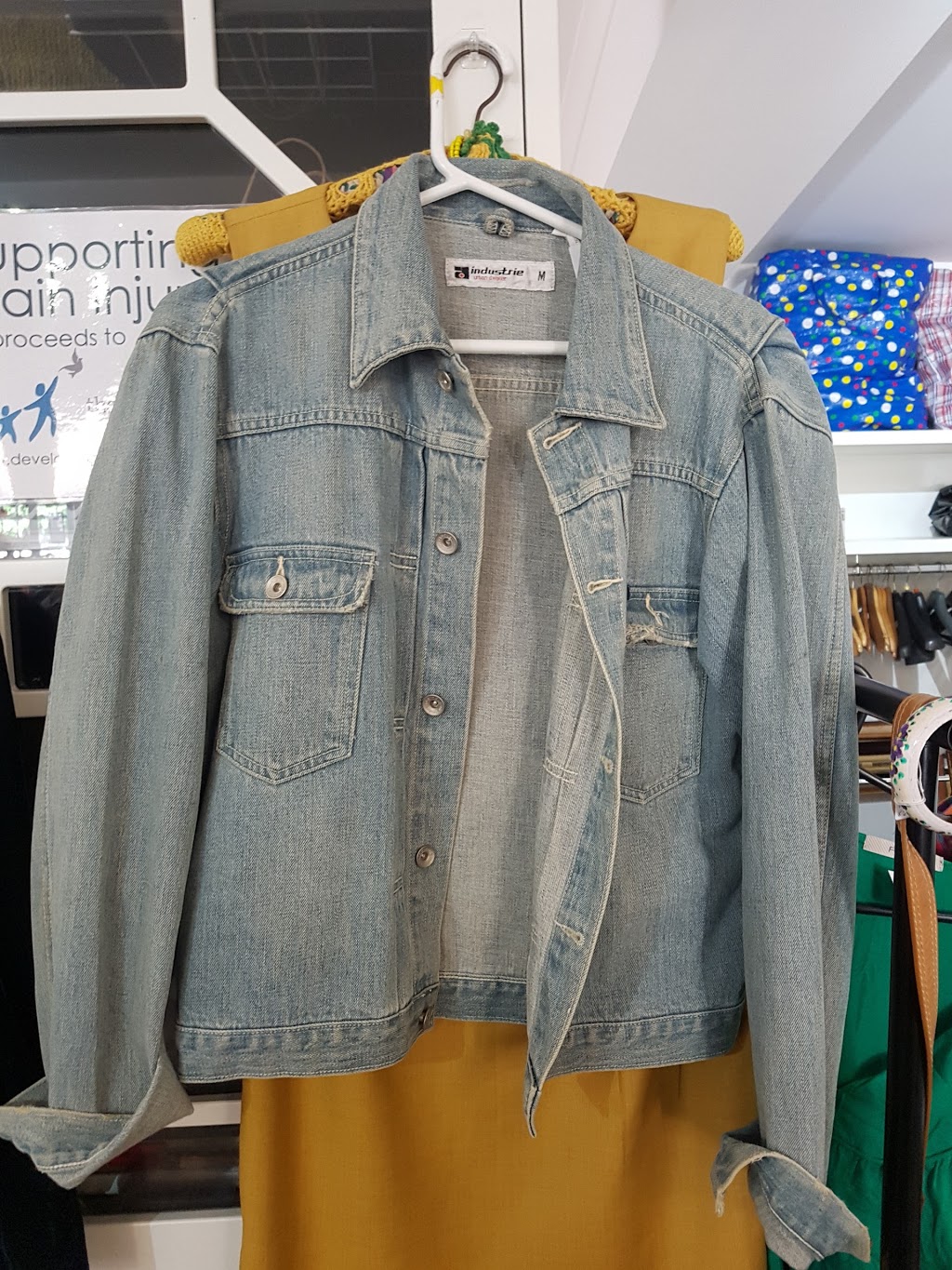 Yesterdays Thrift Shop | clothing store | 235 Boundary St, West End QLD 4101, Australia | 0738464033 OR +61 7 3846 4033