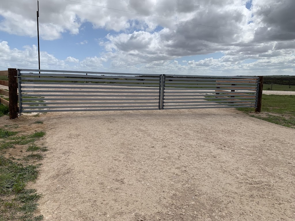 Wards Outback Fencing | 163 Blackett Rd, Tailem Bend SA 5260, Australia | Phone: 0419 196 587