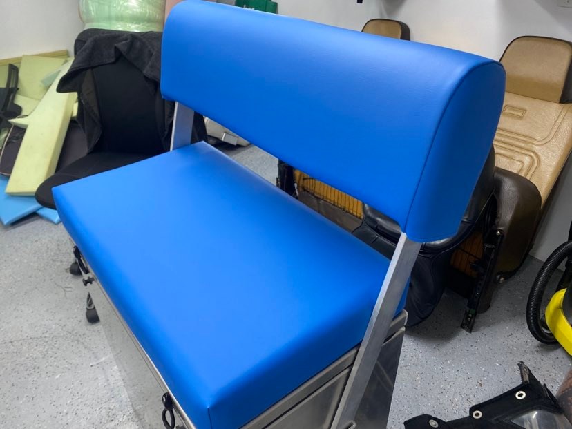 K & D Upholstery | 3 Place Ave, Sarina QLD 4737, Australia | Phone: 0427 430 795