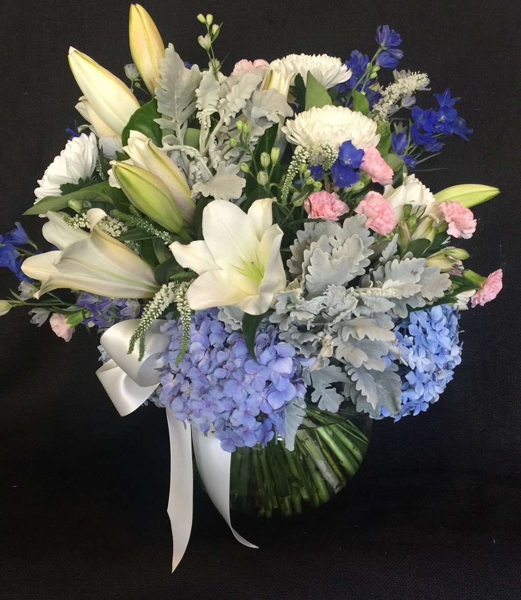 Flowers by Cassy | florist | 8 Altarnun Rd, Langwarrin VIC 3910, Australia | 0490149769 OR +61 490 149 769