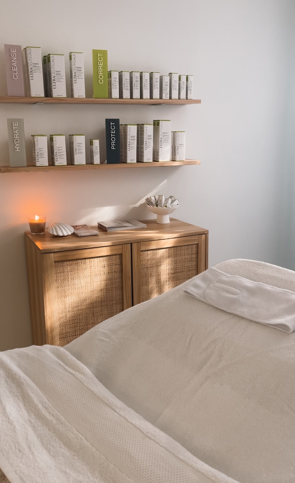 Saltwater Beauty Studio | 4 Nature Pl, Smiths Lake NSW 2428, Australia | Phone: 0401 530 928