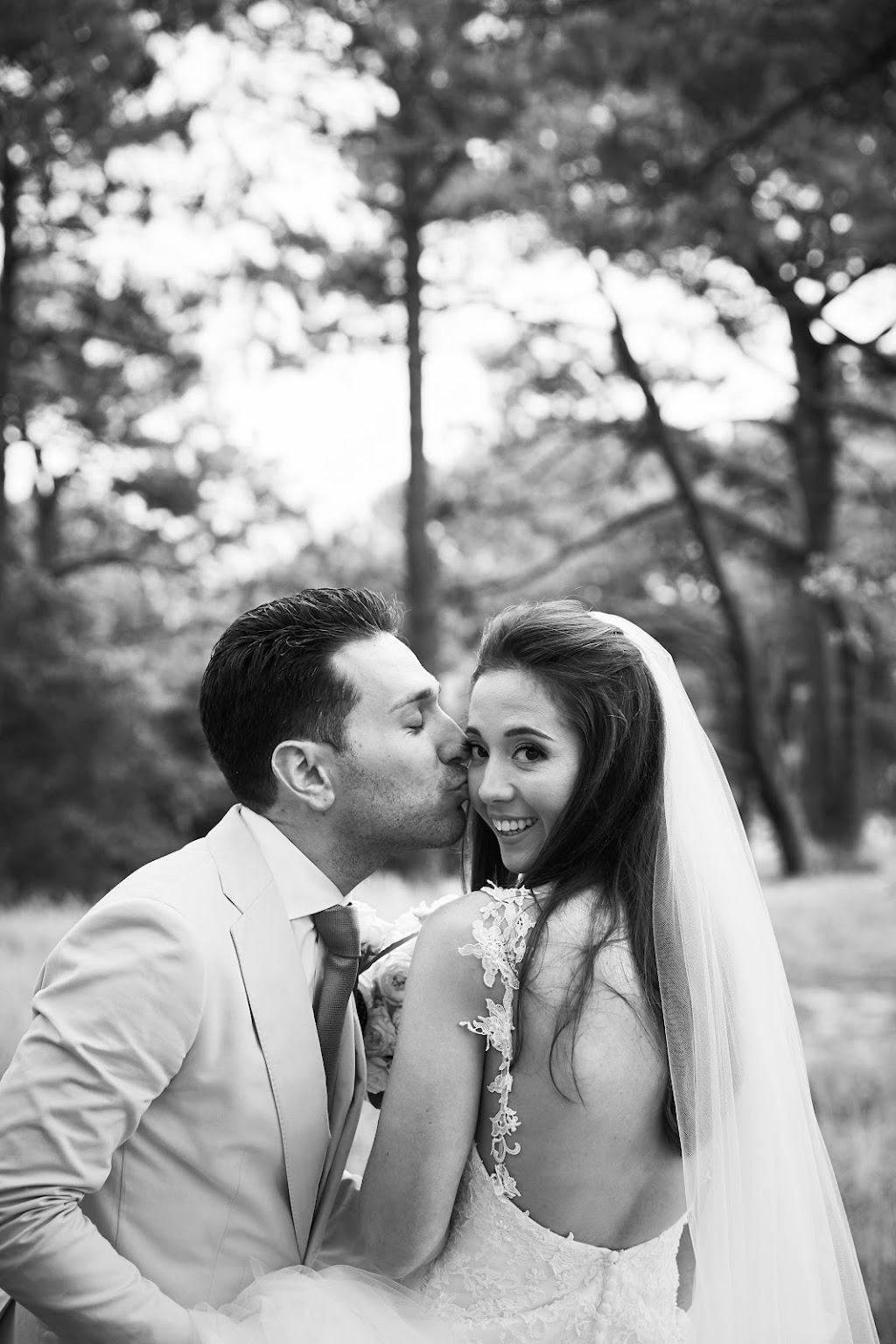 Elle For Love Wedding Photography |  | 9 Buckingham Dr, Pottsville NSW 2489, Australia | 0401171279 OR +61 401 171 279