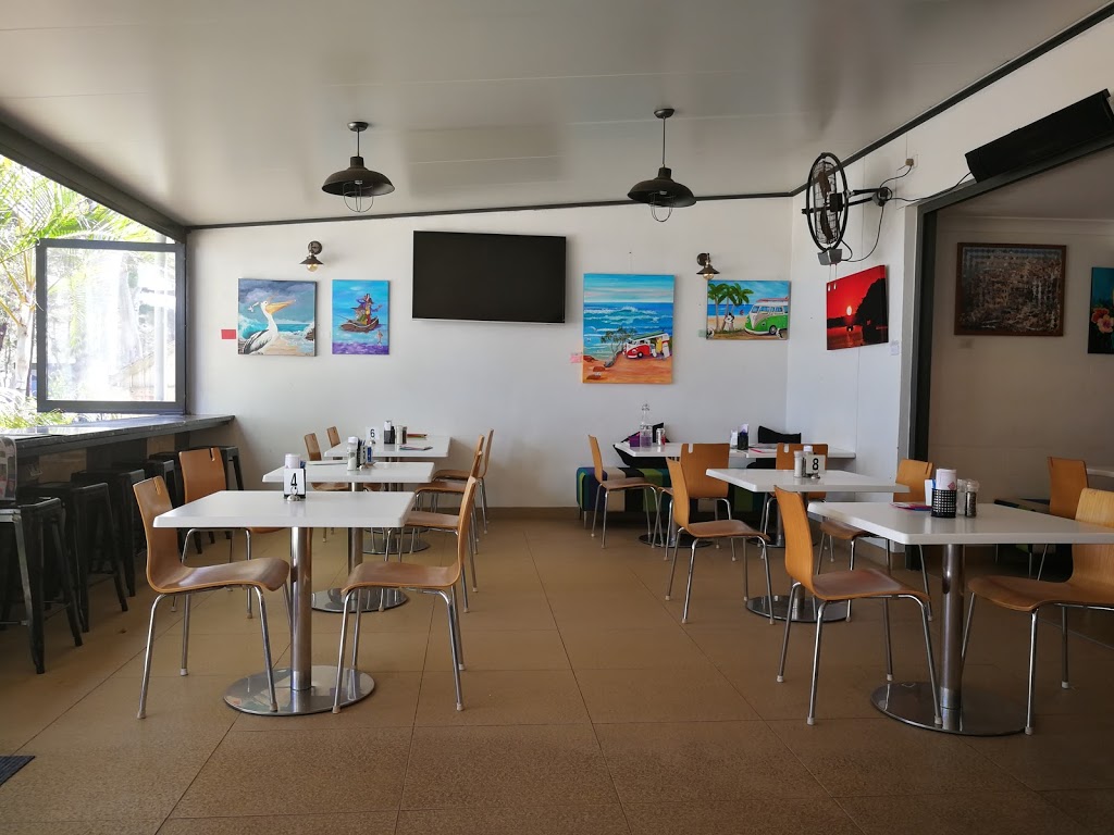 Red Rock Cafe | cafe | 38 Victoria Parade S, Coochiemudlo Island QLD 4184, Australia | 0732078181 OR +61 7 3207 8181
