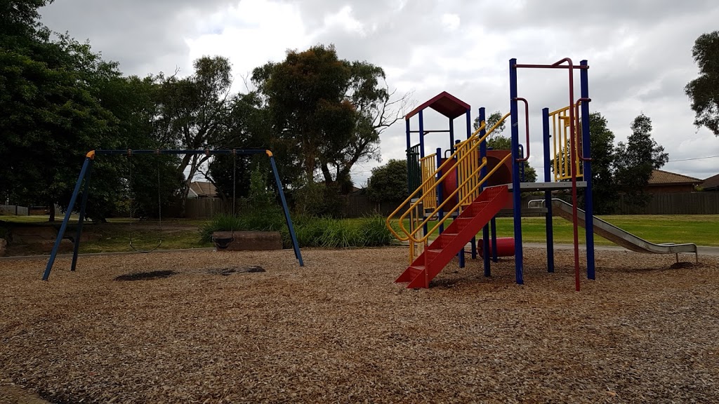 Courtenay Playground Park | park | 46I Courtenay Ave, Cranbourne North VIC 3977, Australia | 0401045767 OR +61 401 045 767