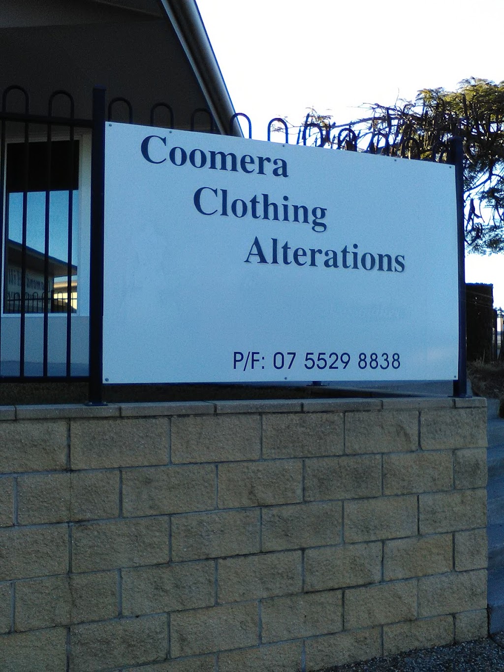 Coomera Clothing alterations | Shop/112 Brygon Creek Dr, Upper Coomera QLD 4209, Australia | Phone: (07) 5529 8838