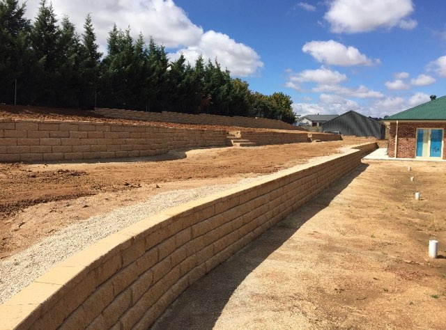 Reynolds Contracting | 16 Strathmore Dr, Forest Grove NSW 2795, Australia | Phone: 0407 259 651