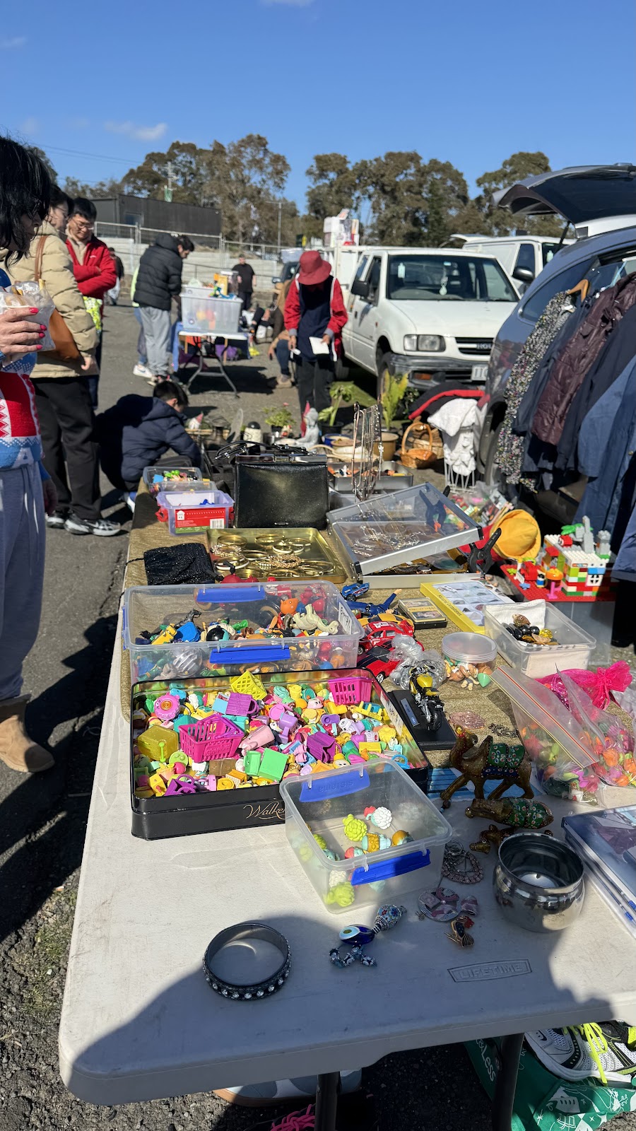 Wantirna Trash & Treasure Market | 251 Mountain Hwy, Wantirna VIC 3152, Australia | Phone: (02) 9607 5255
