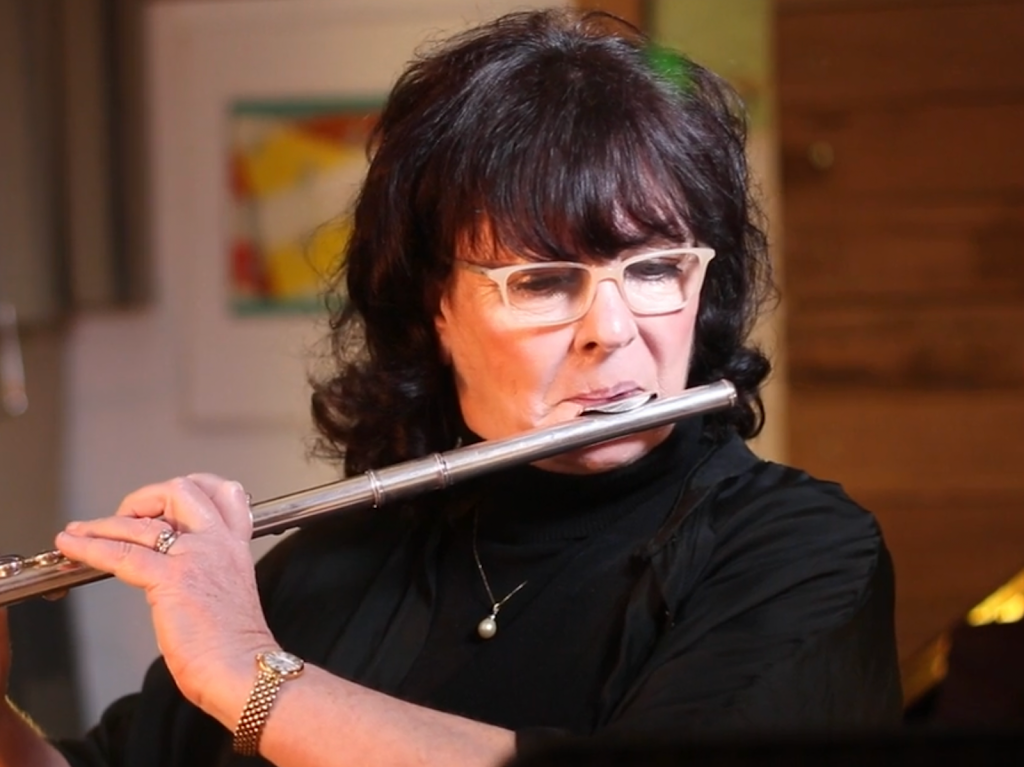 Eileen Gilligan The Flautist - Flute lessons | 7/9 Brown Beech Dr, Flagstone QLD 4280, Australia | Phone: 0411 026 182