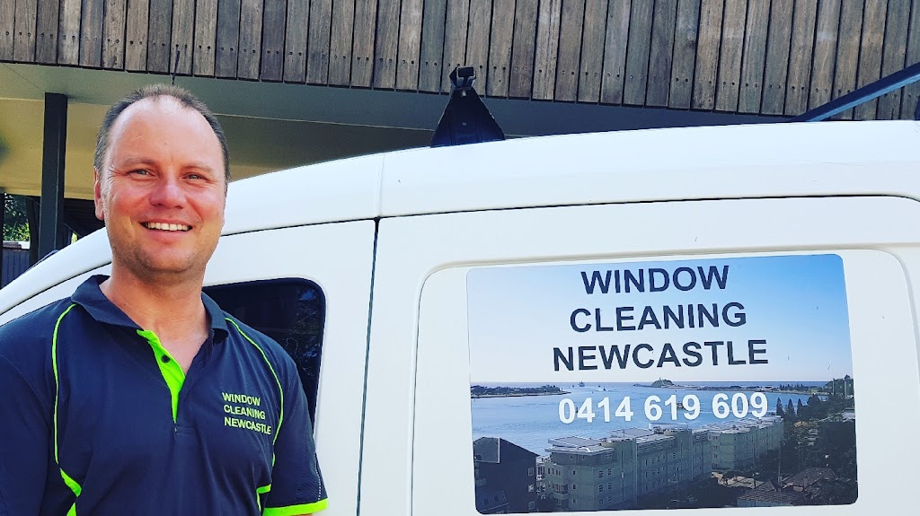 Window Cleaning Newcastle | 41a Auklet Rd, Mount Hutton NSW 2290, Australia | Phone: 0490 377 600