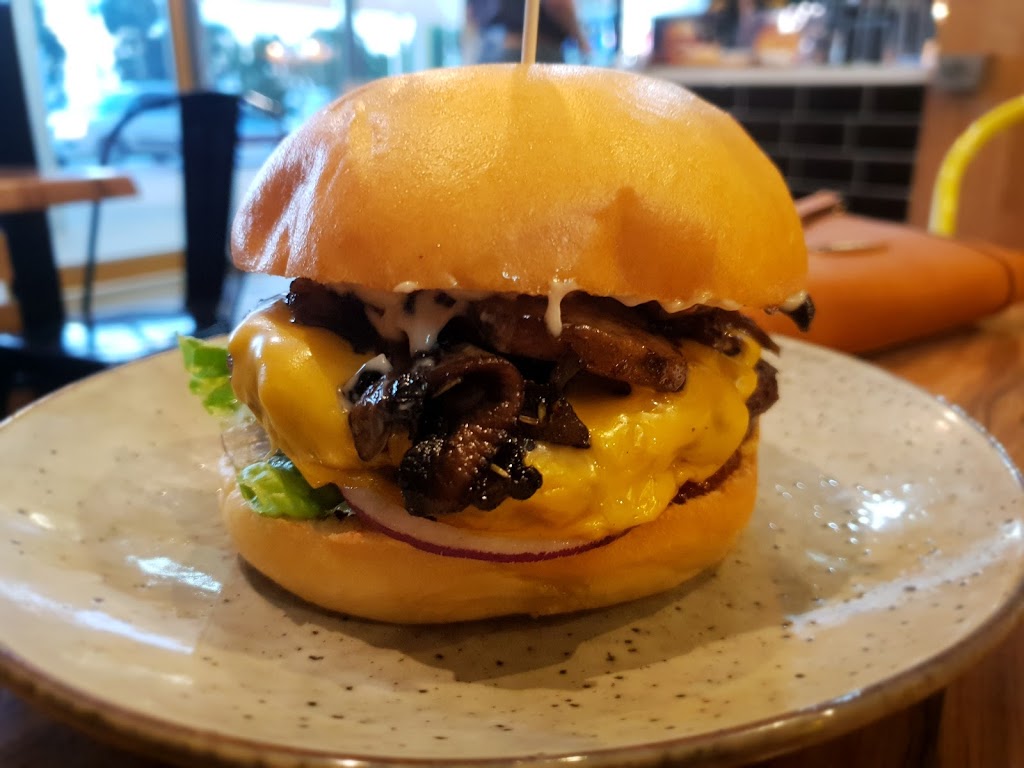 Stackd Burger Bar | restaurant | 95 OShea Rd, Berwick VIC 3806, Australia | 0397026475 OR +61 3 9702 6475