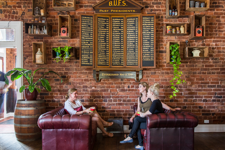 Sheffields Bar, Restaurant and Woodfired Pizzas | 140 Burt St, Kalgoorlie WA 6430, Australia | Phone: (08) 9093 3467