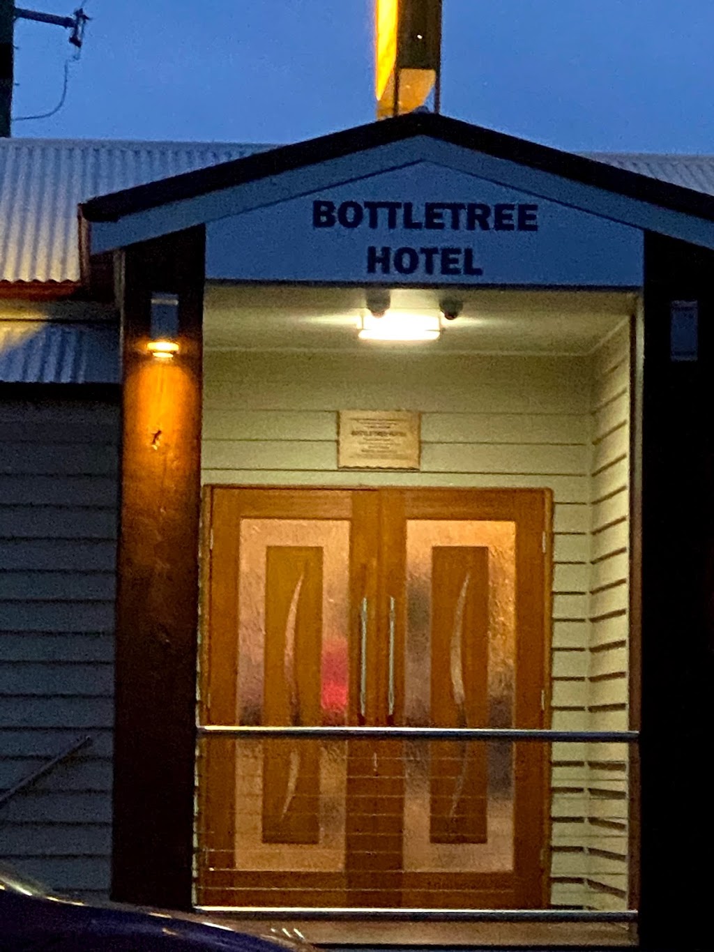 Bottletree Hotel | bar | 664 Glamorgan Vale Rd, Glamorgan Vale QLD 4306, Australia | 0754266222 OR +61 7 5426 6222