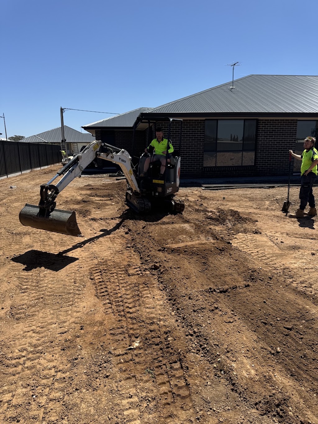 Efficient Solar & Battery | 50 Princes Hwy, Tailem Bend SA 5260, Australia | Phone: 0415 835 360