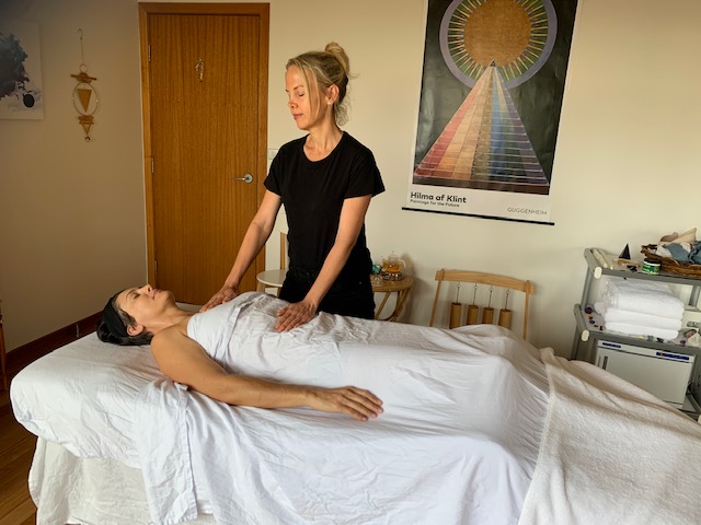 Emma Massage: Bangalow Massage & Facial Gua Sha | 2 Wattle Pl, Bangalow NSW 2479, Australia | Phone: 0435 765 928