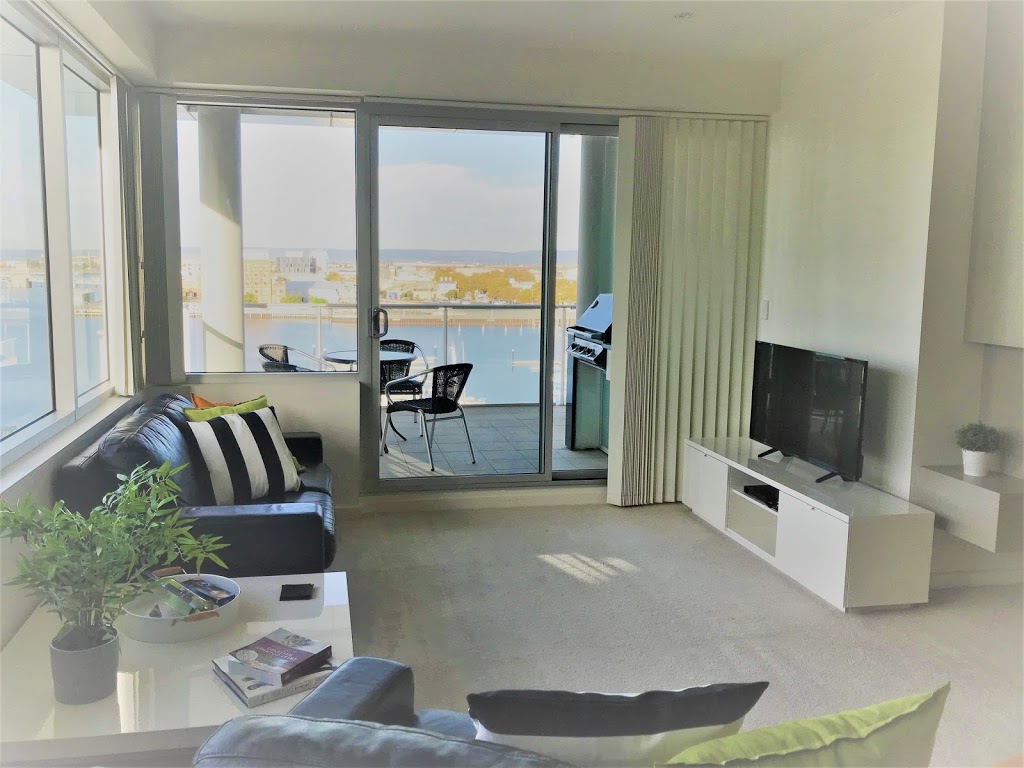 Dolphinview at Spinnaker Holiday Rental Apartment ...2 Bdr, 2 Bt | Unit 606/1 - 2 Tarni Ct, New Port SA 5015, Australia | Phone: 0417 340 321