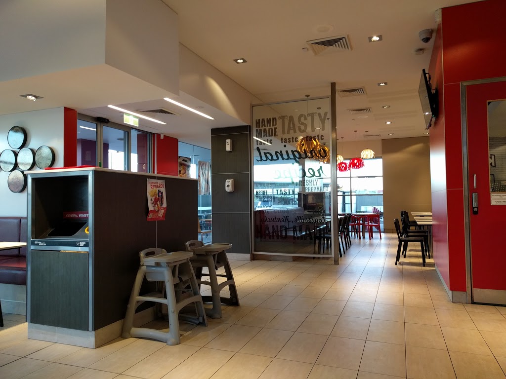 KFC Ellenbrook | meal takeaway | 11 Deloraine Way, Henley Brook WA 6055, Australia | 0892976382 OR +61 8 9297 6382