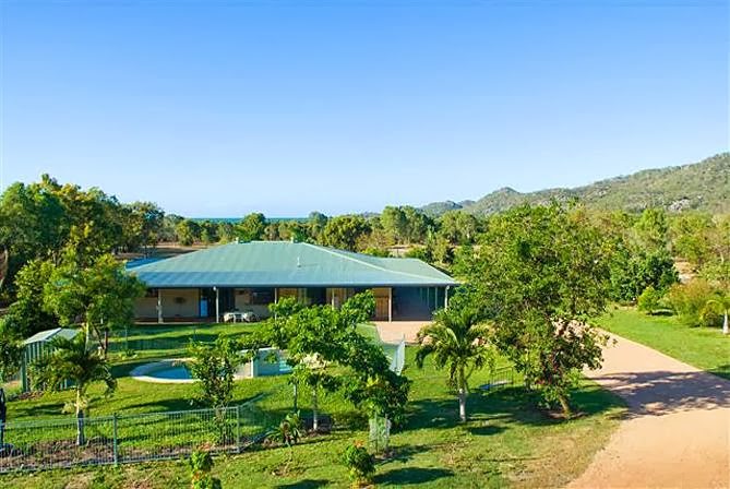 Magnetic Island Bed and Breakfast | 11 Dolphin Ct, Horseshoe Bay Magnetic Island QLD 4819, Australia | Phone: (07) 4758 1203