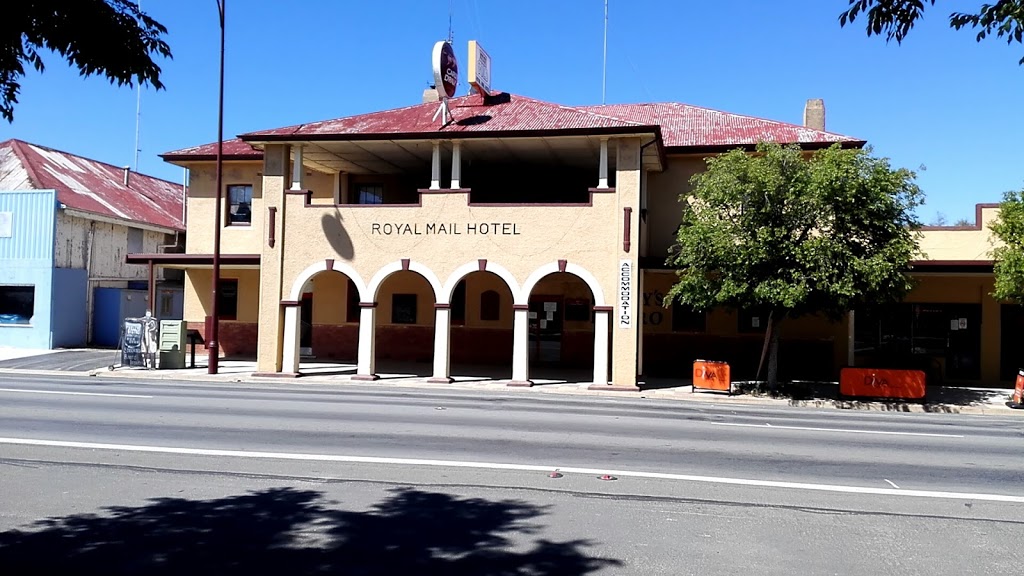 Royal Mail Hotel | 16-20 Jerilderie St, Jerilderie NSW 2716, Australia | Phone: (03) 5886 0066