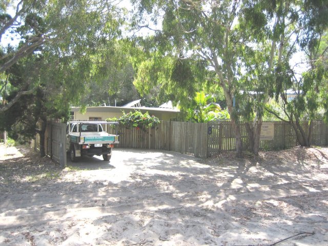 Fraser Island Beach Cottage | real estate agency | 8 Anderson St, Eurong QLD 4581, Australia | 0741279231 OR +61 7 4127 9231