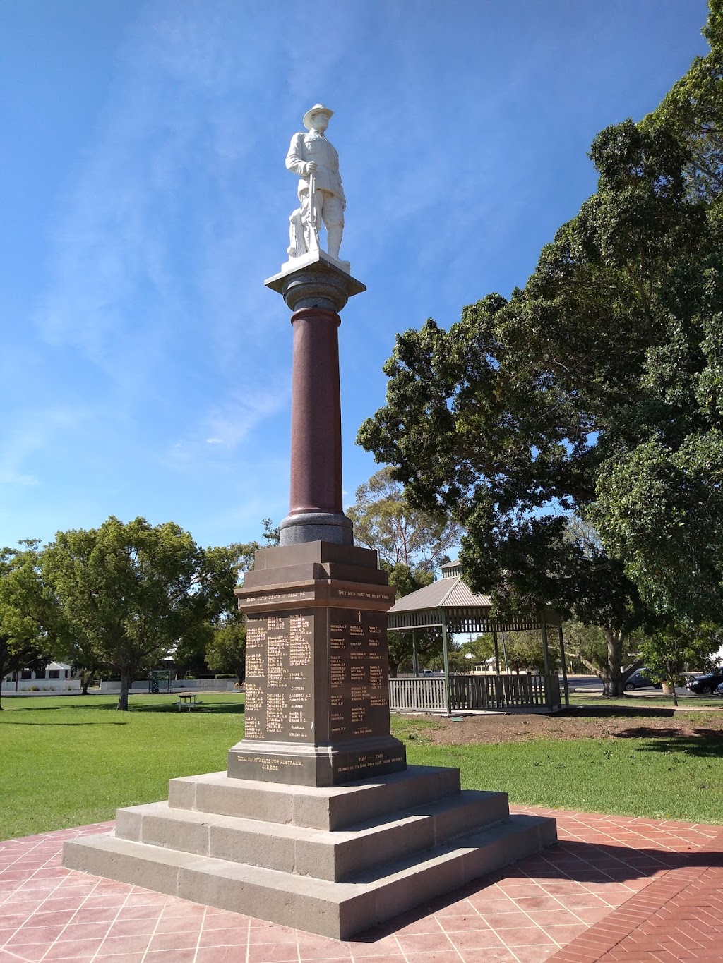 Goondiwindi War Memorial | park | Marshall St, Goondiwindi QLD 4390, Australia
