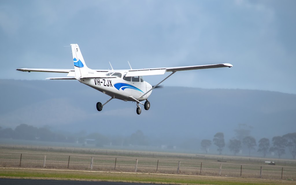 Melbourne West Flight Training | Skylark Wy, Parwan VIC 3340, Australia | Phone: 0416 138 431