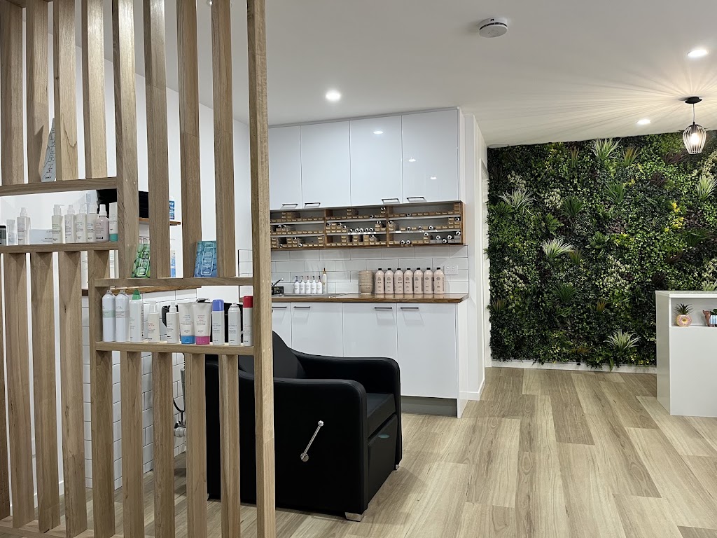 Vanessas Hair in Heritage | 23 Henry Lawson Dr, Pakenham VIC 3810, Australia | Phone: 0483 829 942