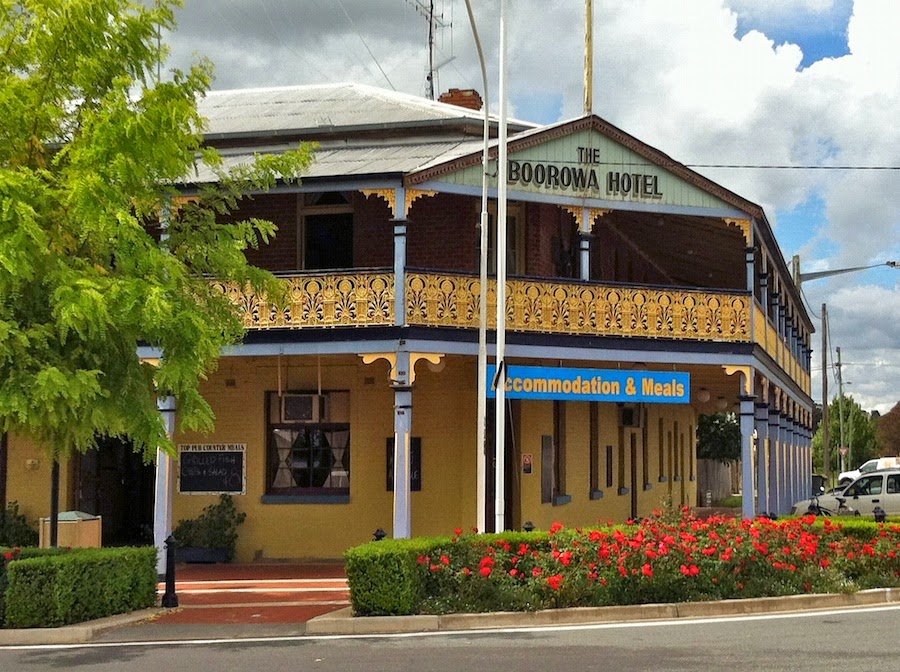 Boorowa Hotel and Restaurant | restaurant | 37 Marsden St, Boorowa NSW 2586, Australia | 0263853000 OR +61 2 6385 3000