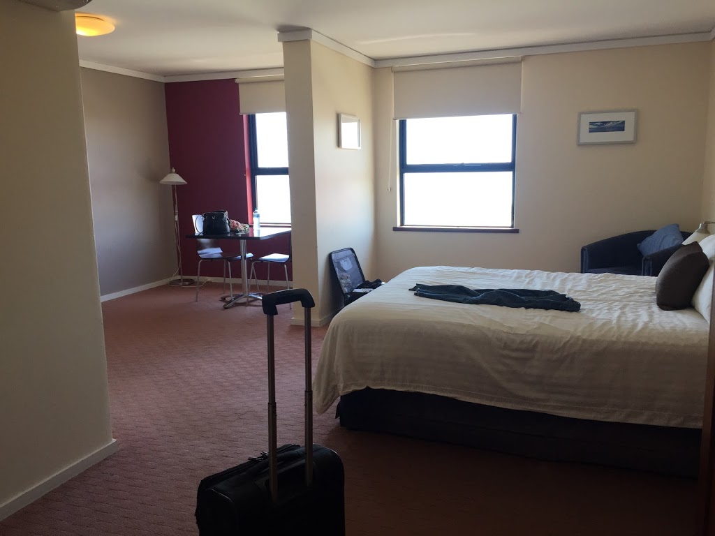 Ocean Beach Hotel | lodging | 140 Marine Parade, Cottesloe WA 6011, Australia | 0893842555 OR +61 8 9384 2555