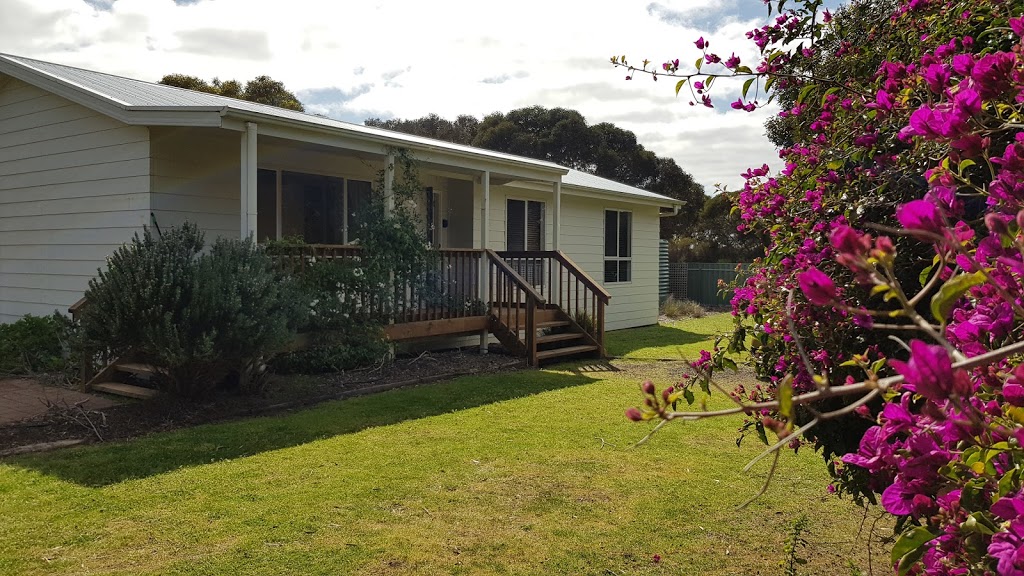 Vivonne Bay Holiday House | 66 Knofel Dr, Vivonne Bay SA 5223, Australia