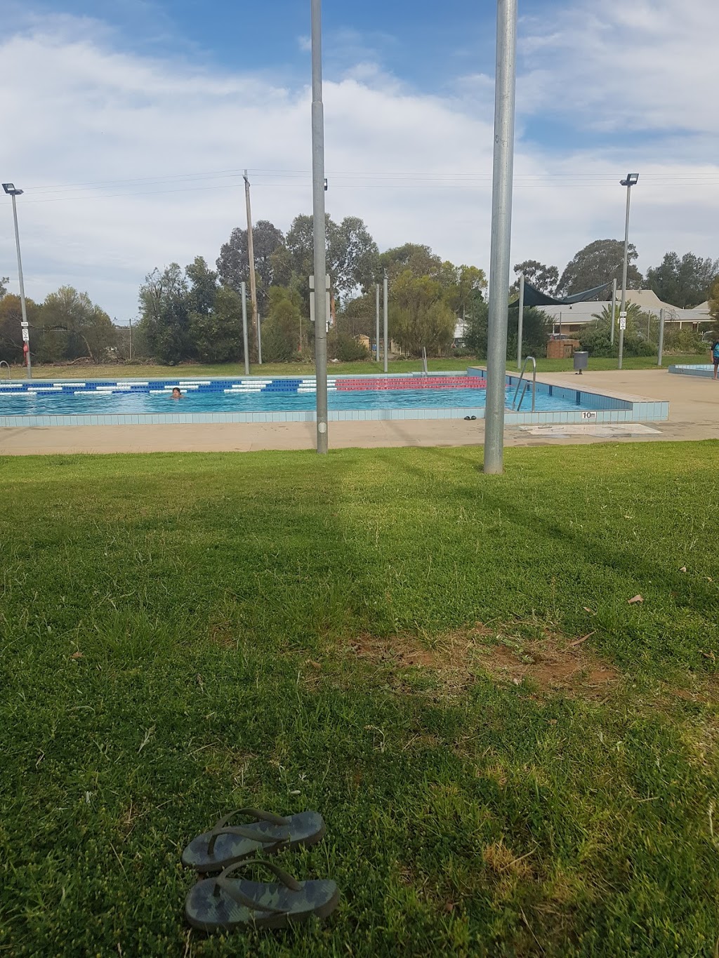 Robinvale Outdoor Pool |  | 75 Latje Rd, Robinvale VIC 3549, Australia | 0350264544 OR +61 3 5026 4544