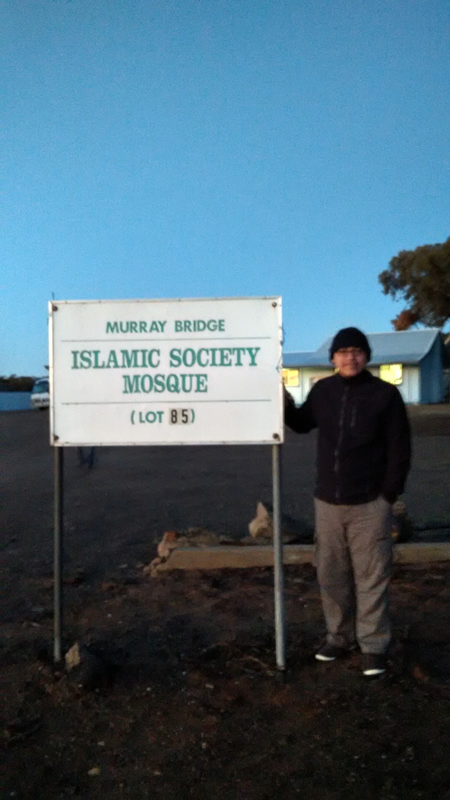 Murray Bridge Turk Islamic Society Mosque | 85 Old Swanport Rd, Murray Bridge SA 5253, Australia | Phone: 0409 283 433