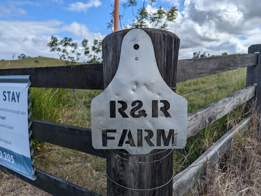 R & R Farm Stay | 12217 Clarence Way, Sandilands NSW 2469, Australia | Phone: 0447 090 205