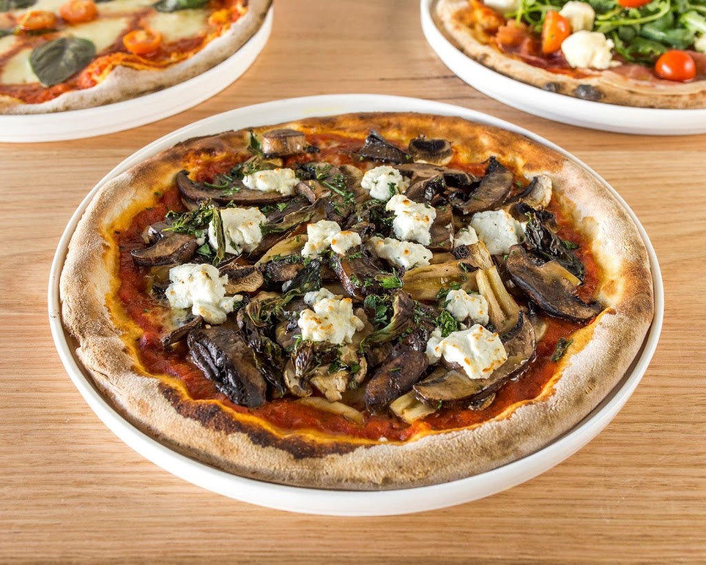 Italio Woodfire Pizza Bar | restaurant | 541 High St, Preston VIC 3072, Australia | 0394703309 OR +61 3 9470 3309