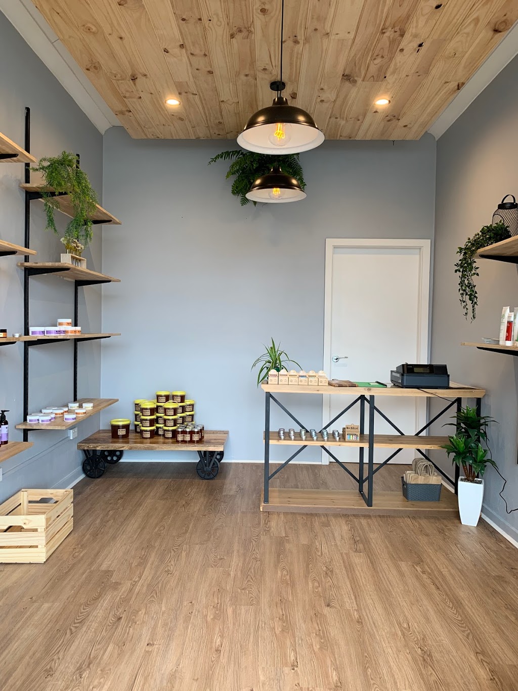 Bee Natural Outlet | store | 4/68 Ballina St, Lennox Head NSW 2478, Australia | 0499883388 OR +61 499 883 388