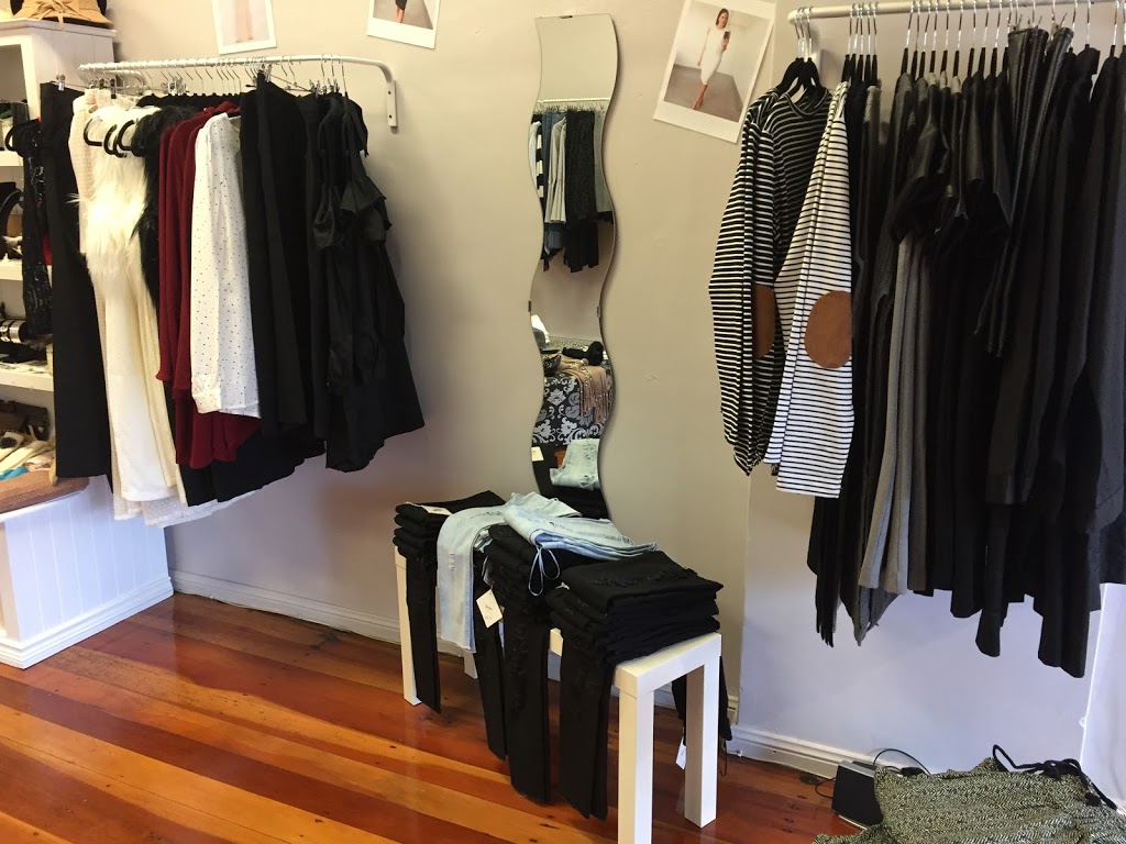5 Feathers | clothing store | 61 Wentworth St, Port Kembla NSW 2505, Australia | 0416673665 OR +61 416 673 665