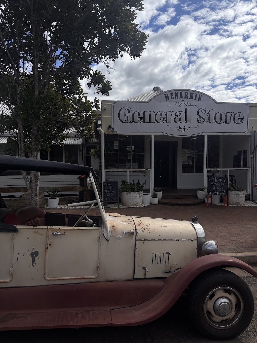 Benarkin General Store | 5 Scott St, Benarkin QLD 4314, Australia | Phone: (07) 4170 0079
