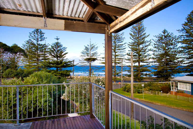 Holiday Accommodation | real estate agency | 2/206 Lawrence Hargrave Dr, Thirroul NSW 2515, Australia | 0242079988 OR +61 2 4207 9988