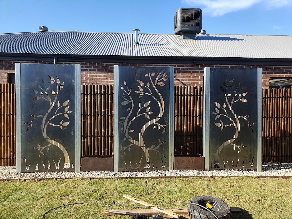 Shepparton mini diggers and landscaping | 1282 Lancaster-Mooroopna Rd, Mooroopna North VIC 3629, Australia | Phone: 0447 772 974