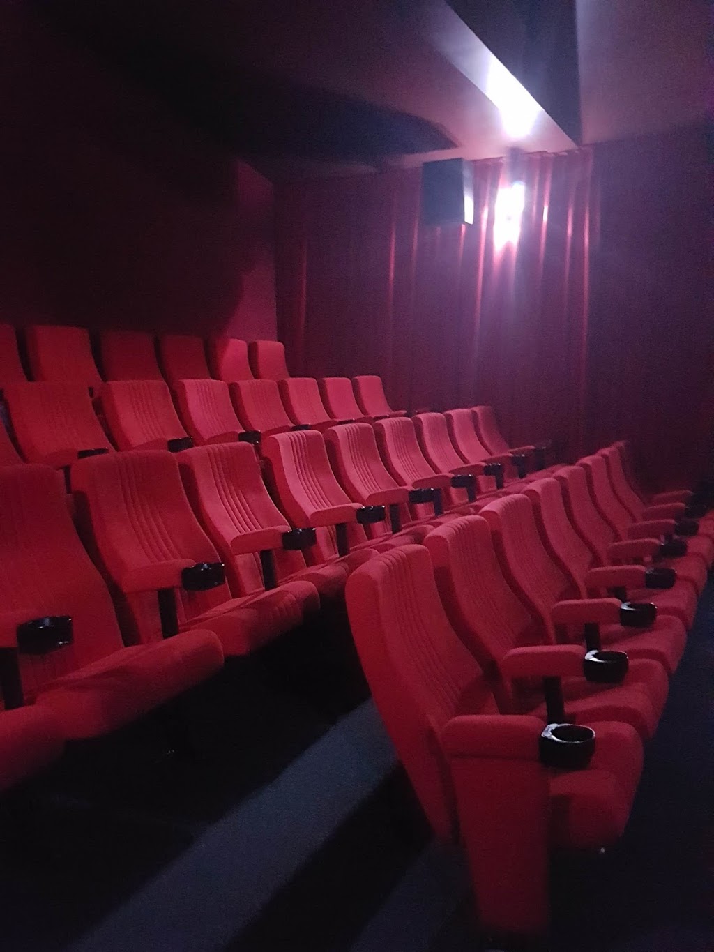 Orana Cinema & Lisas Cafe | movie theater | 33 Barrack St, Merredin WA 6415, Australia | 0890411713 OR +61 8 9041 1713