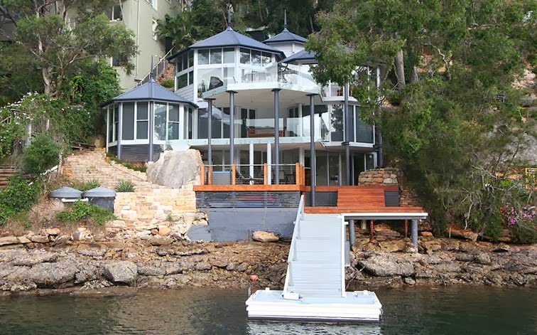 Cowan Waters Luxury Holiday Home Rental | 10 Cowan Dr, Cottage Point NSW 2084, Australia | Phone: (02) 9456 1567