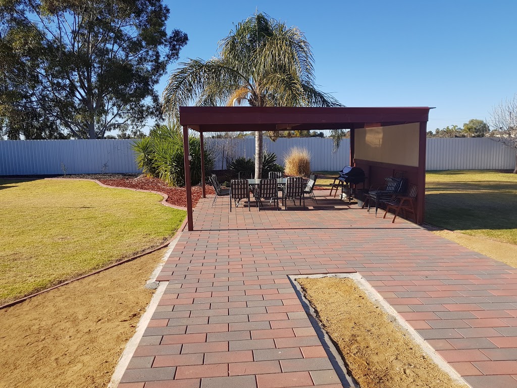 Retreat On Deakin | lodging | 808 Deakin Ave, Mildura VIC 3500, Australia | 0437101756 OR +61 437 101 756